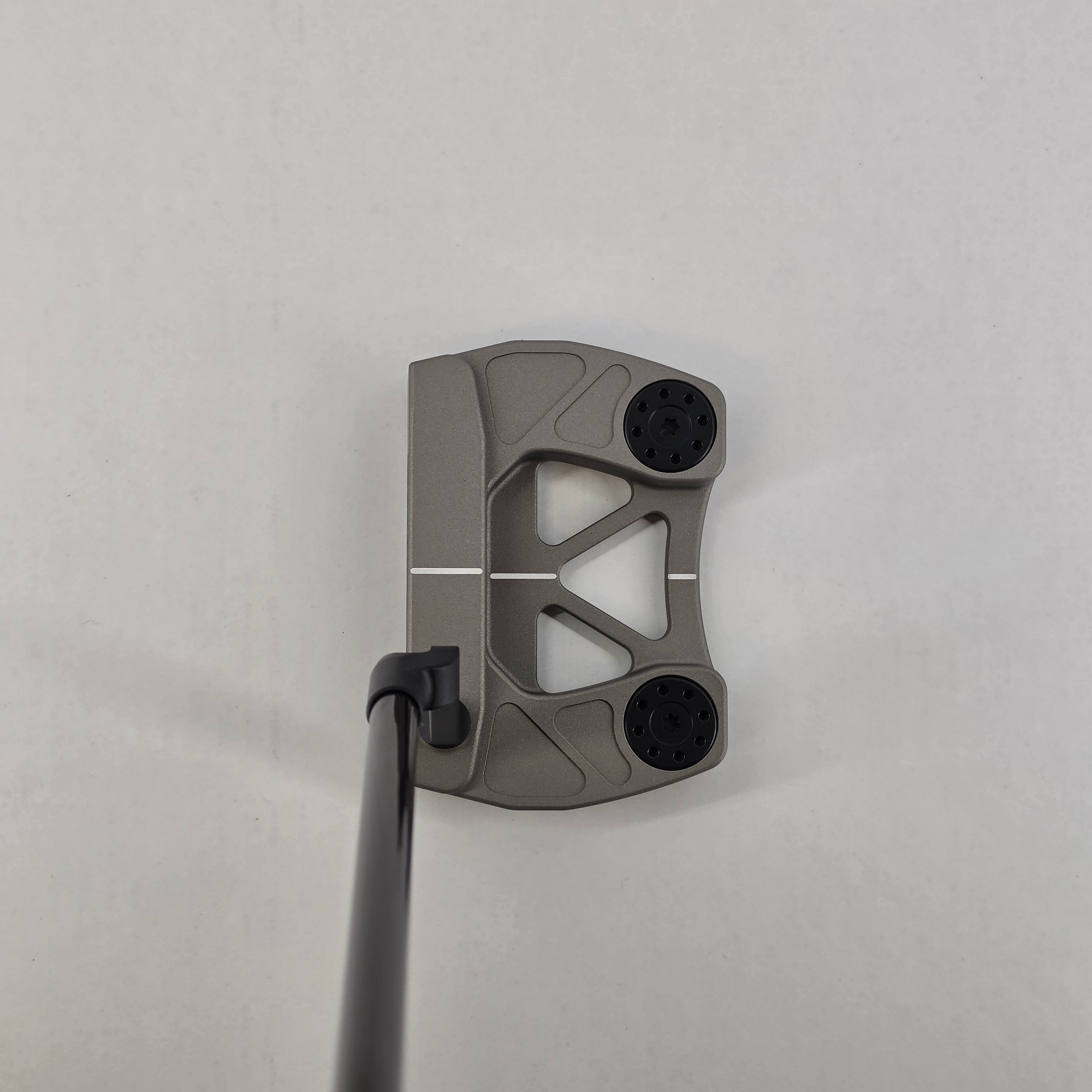 Goliath | Silver | 34” | 10/10 #105