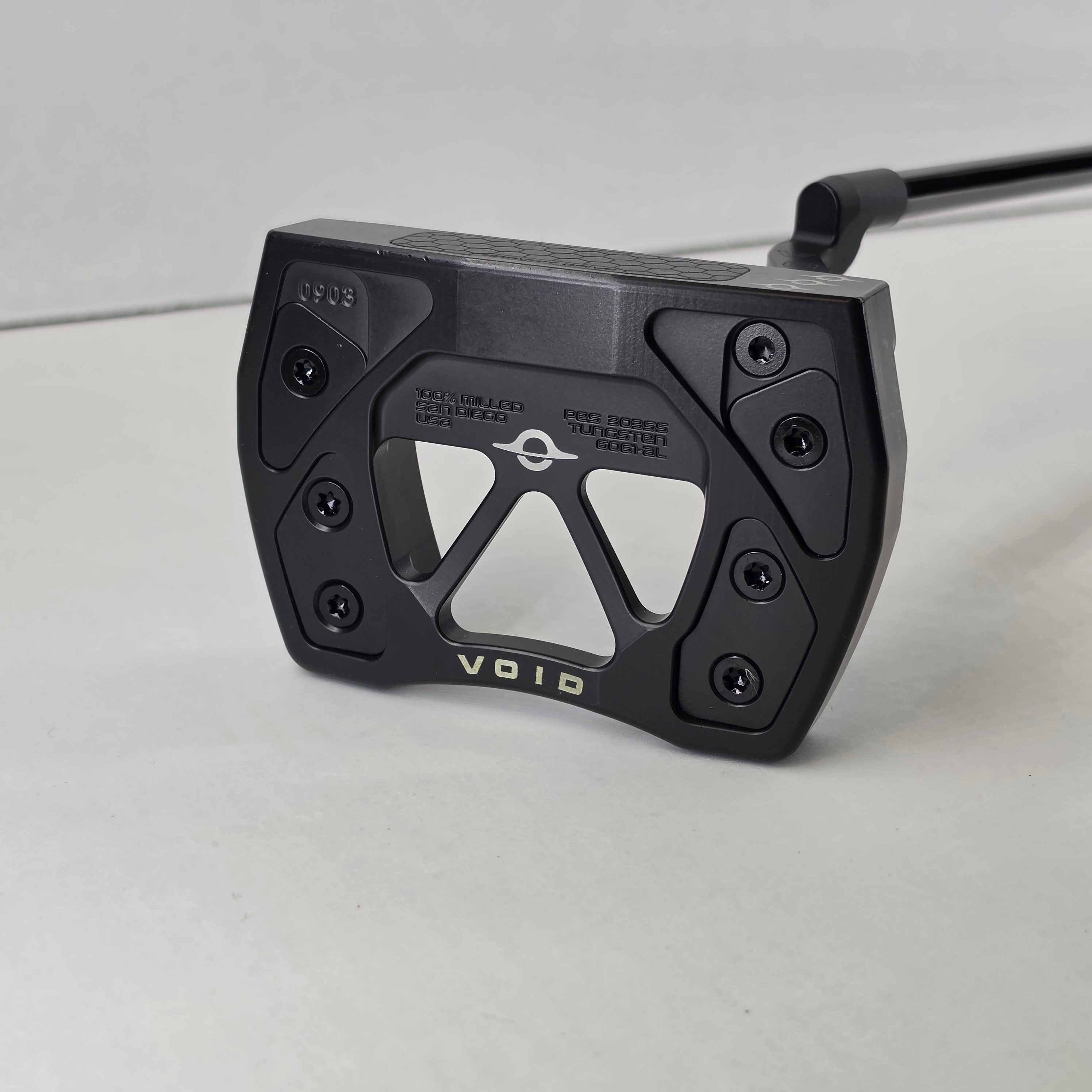 Goliath | Midnight Black | 33” | 7/10 #108