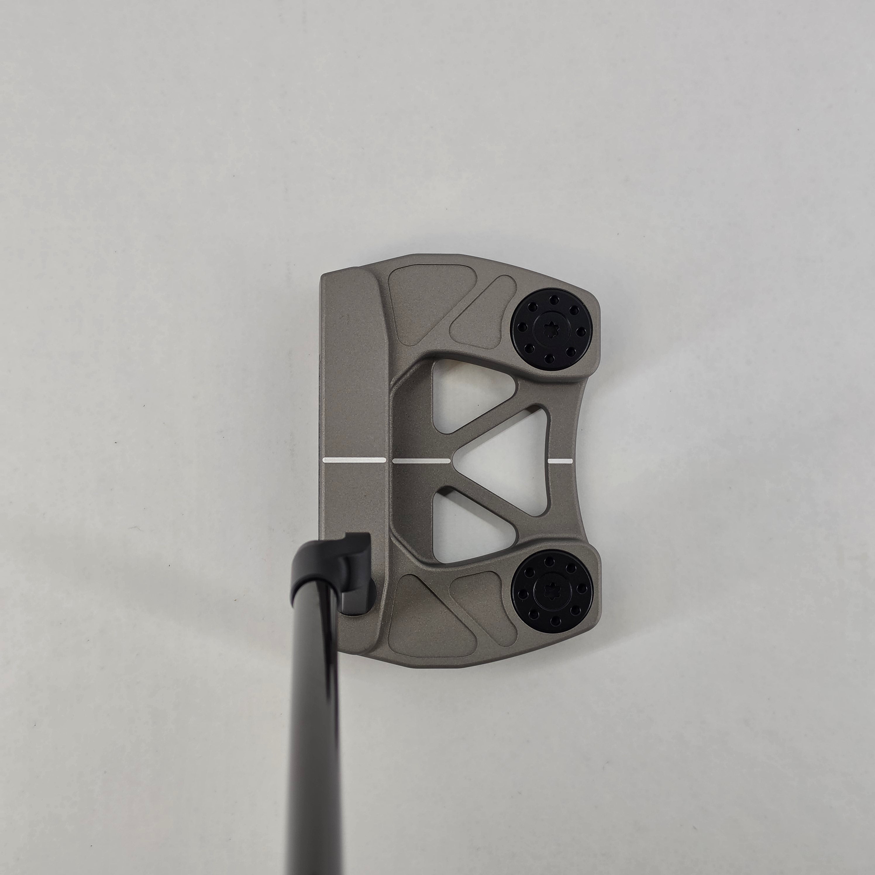 Goliath | Silver | 34” | 10/10 #109